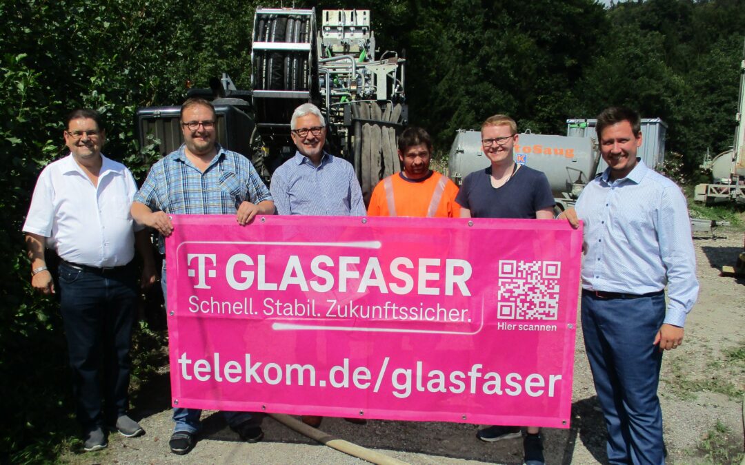 Telekom startet Glasfaser-Ausbau in förderfähigen Einzelanwesen der Gemeinde Schaufling