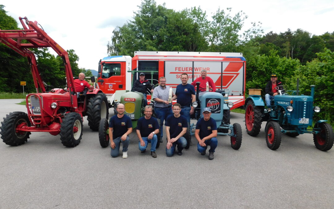 Wallfahrt mit Oldtimer-Traktoren nach Altötting